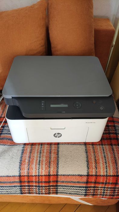 Принтер със скенер и факс HP Laser MFP 135A
