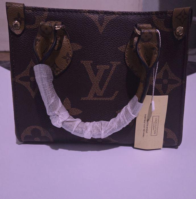 Louis Vuitton 2020s OnTheGo BB - дамска чанта