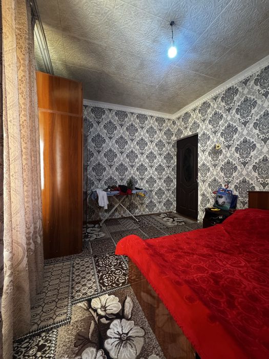 Продается 2 комнатная в центре!