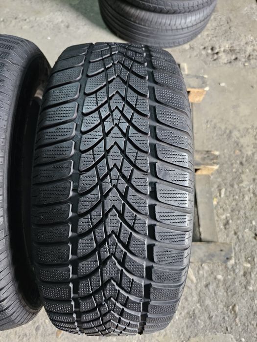 2 anvelope iarna 225 55 16 Dunlop