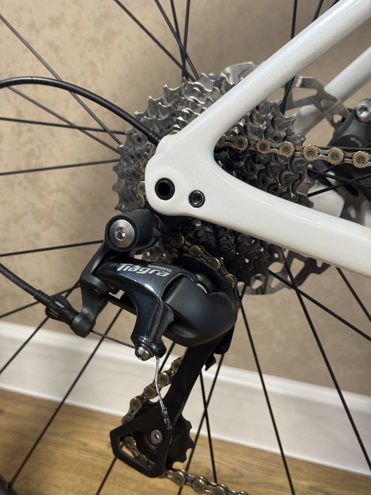 Шоссейный велосипед, Specialized Tarmak sl 6