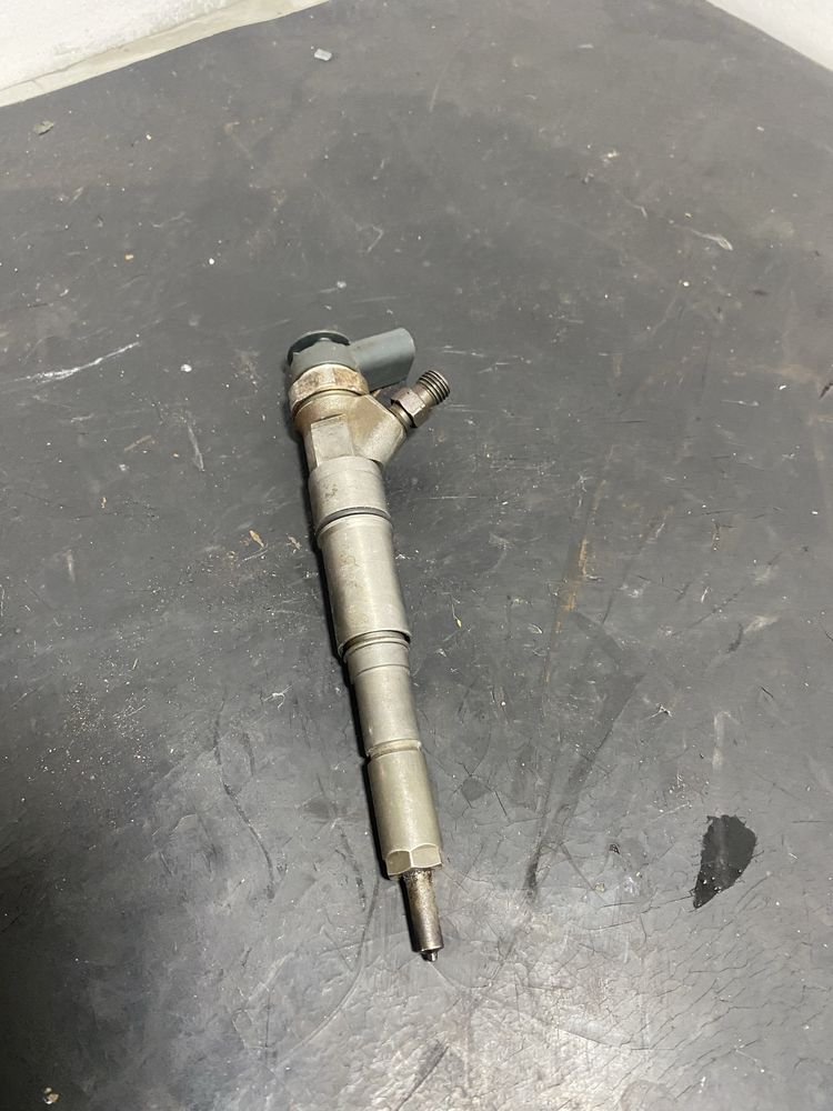 Injector injectoare BMW Seria 7 E65 3.0 730d 218 cp  7789661