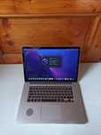 Macbook pro 15 Retina 2015..procesor i7..16g RAM..ssd 512gb