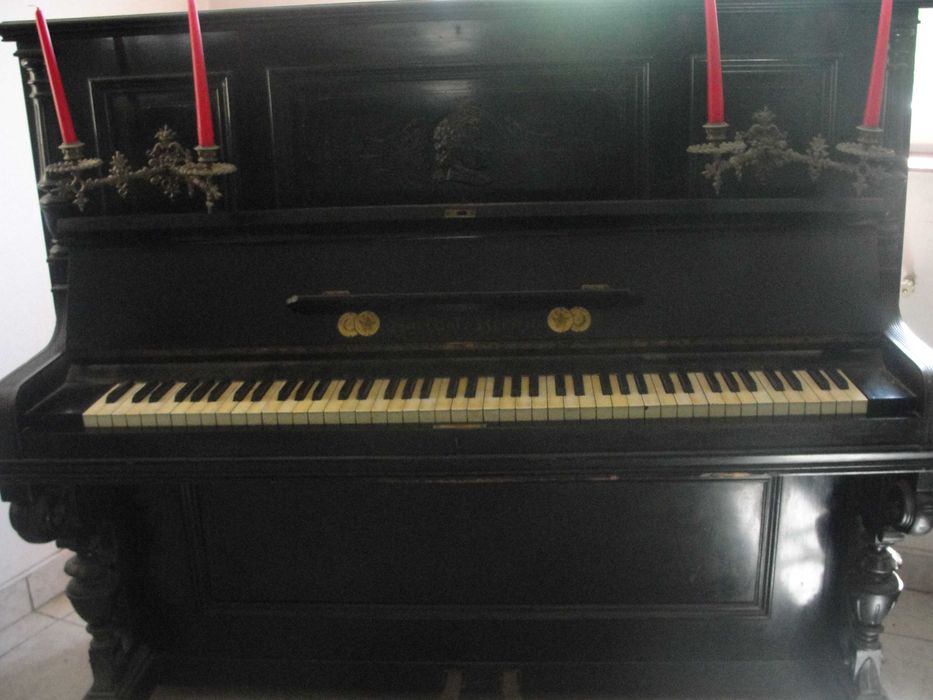Pianina Barthol-Berlin medaliata 1895