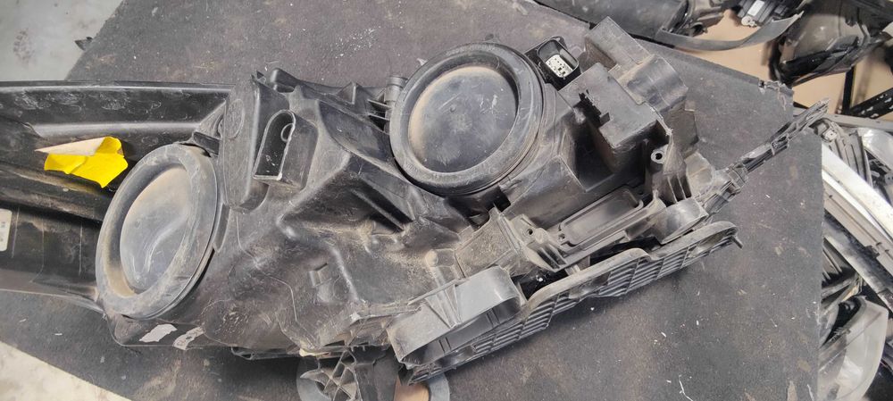 far stanga ford kuga halogen 2014