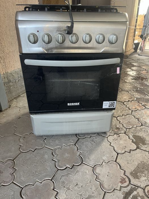 Продам газ плиту