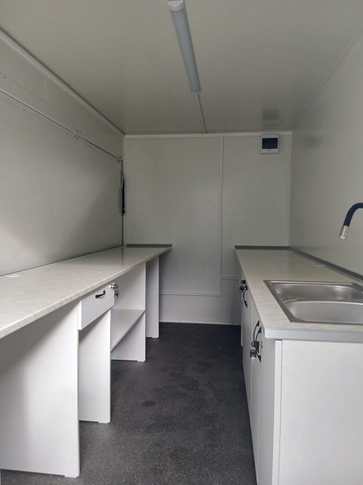 Vând rulota comerciala noua an 2025,preț 7000 euro tva inclus negociab