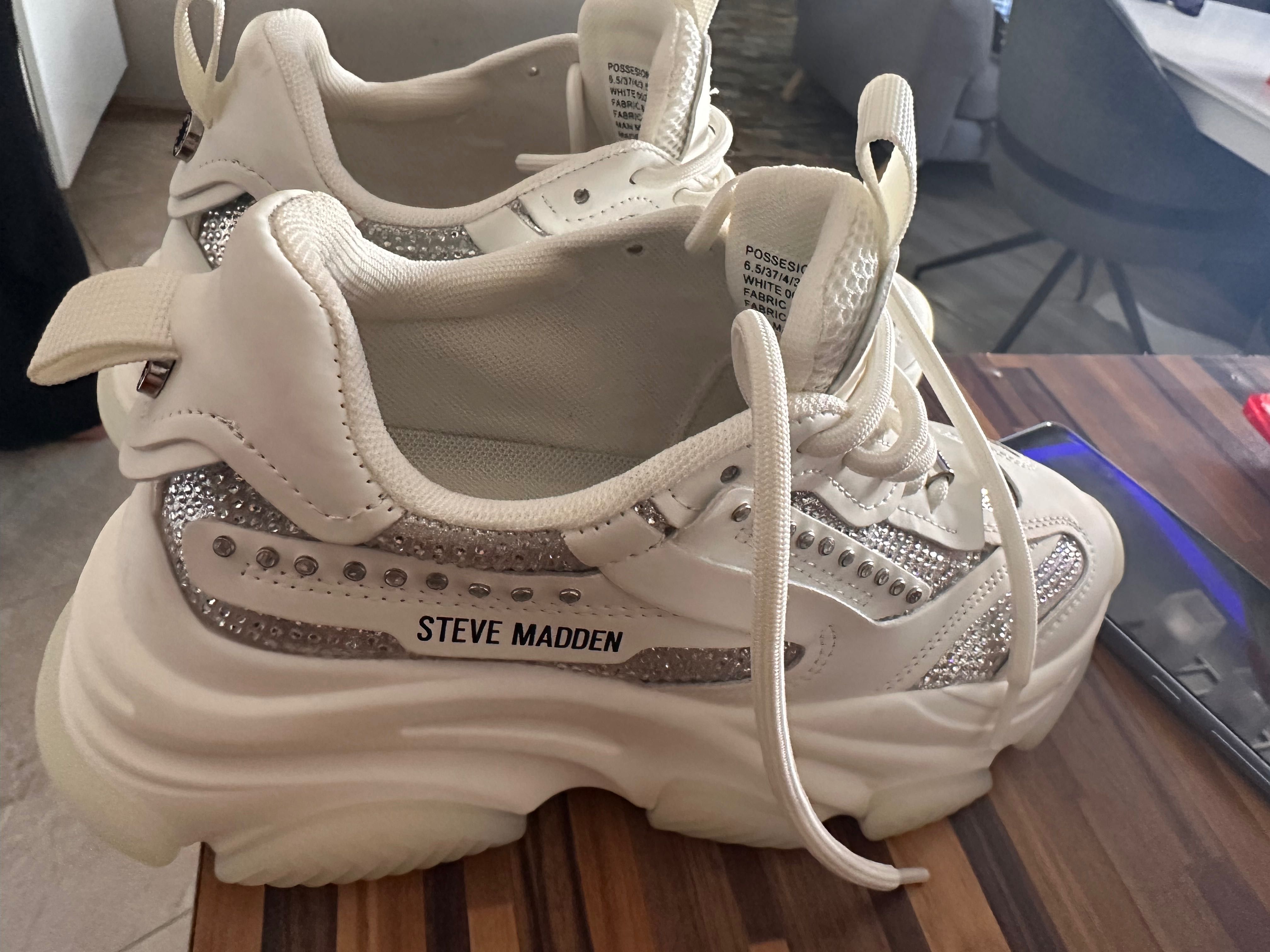 Сникърси Steve Madden