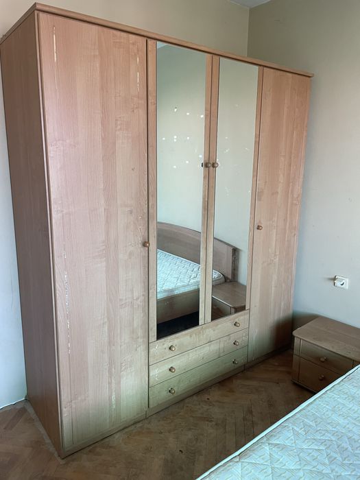 Спалня, Гардероб, Нощни шкафчета