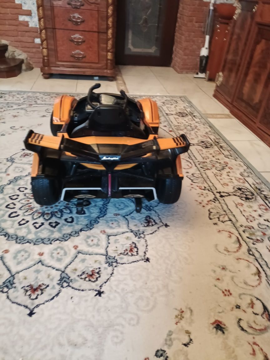 Детская машина "Lamborghini" Пишите в приложении "OLX"!