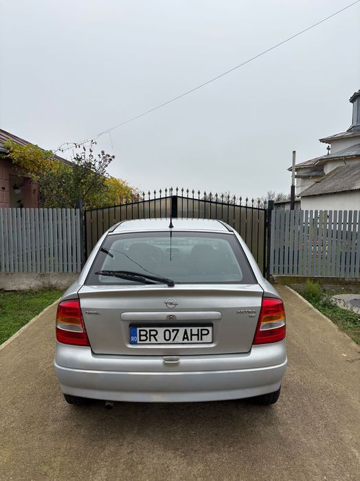 Vând Opel Astra G
