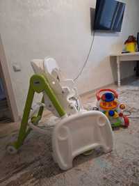 Детский стул для кормления и ходунок