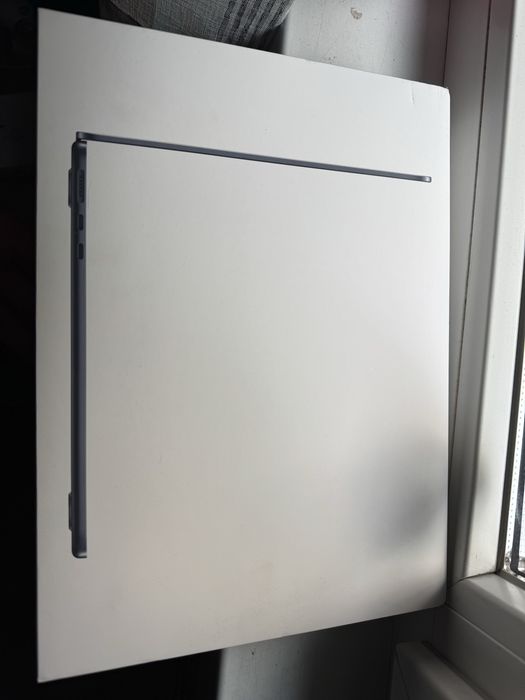 Macbook air m4 midnight чисто нов