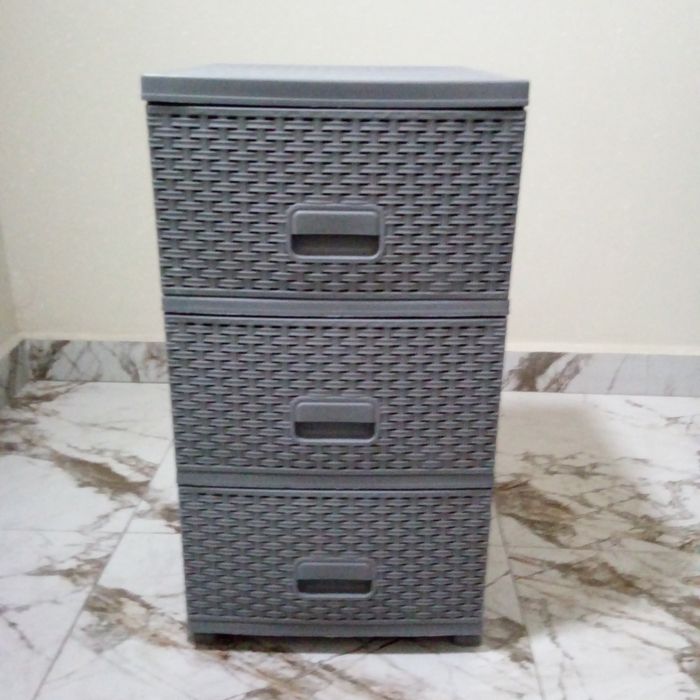 Пластиковый комод на 3 ящика