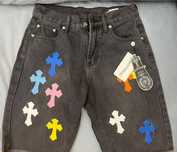 Vând pantaloni scurți, marca Chrome hearts
