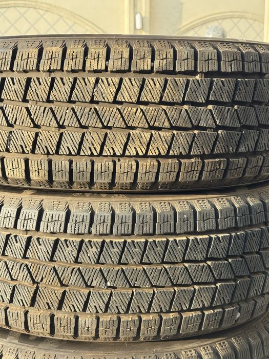 Покрышка почти новый многа не ездил