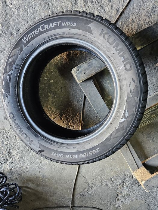 2 anvelope iarna 205 60 16 Kumho 2024 7.3mm