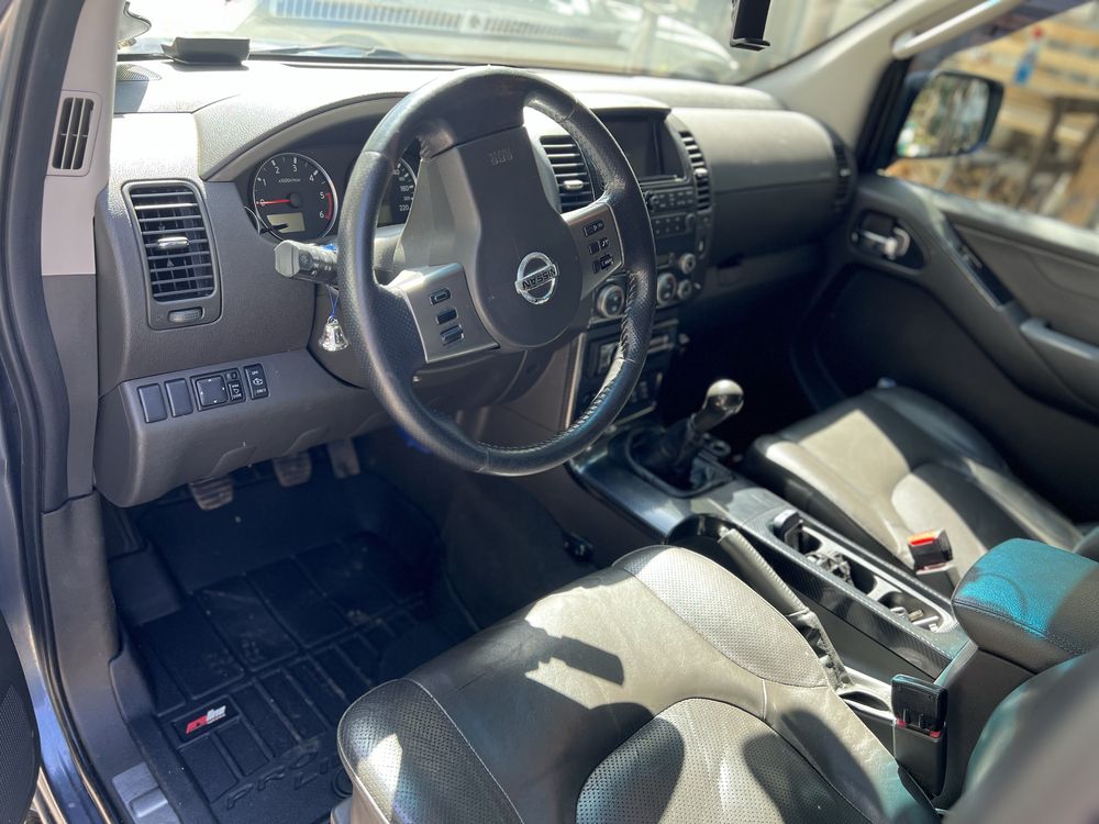 Nissan Pathfinder Full