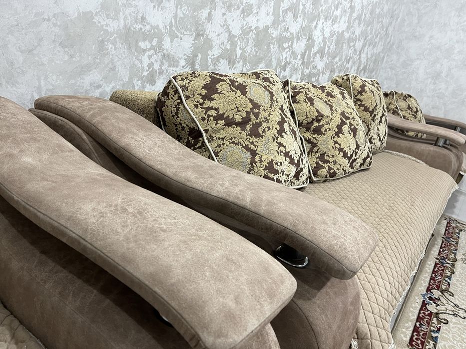 Диван тройка хорошего качества