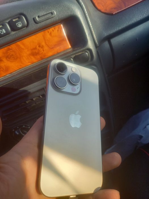 айфон 16 белый цвет