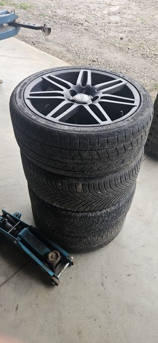 Vând jante originale audi R18