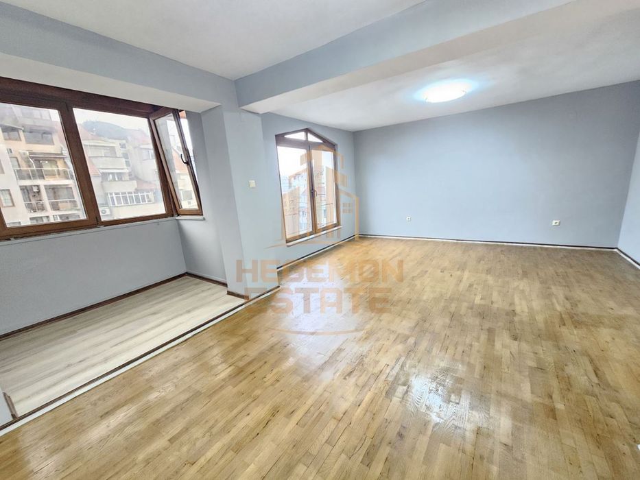 2-стаен в Варна-Зимно кино Тракия площ 70 цена 126000