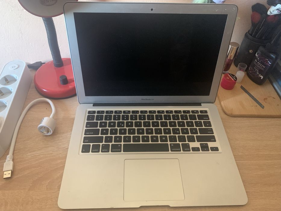 Vand macbook air 13 2017