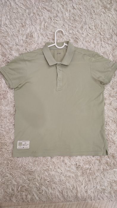 Мужской футболка, джинсы и браслет. Все за 5000 т