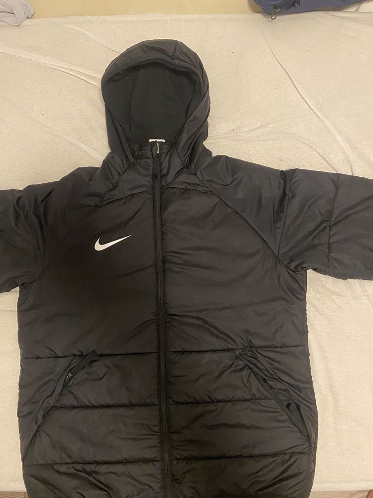 Nike оригинално зимно яке М размер