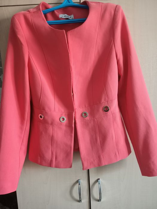 Пиджак женский розовый