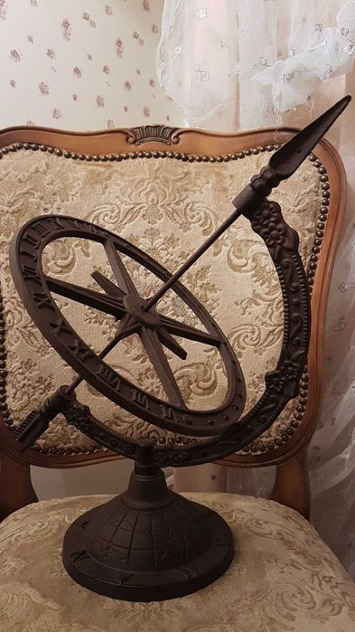 Голям Чугунен слънчев часовник, Действащ! 2.6кг