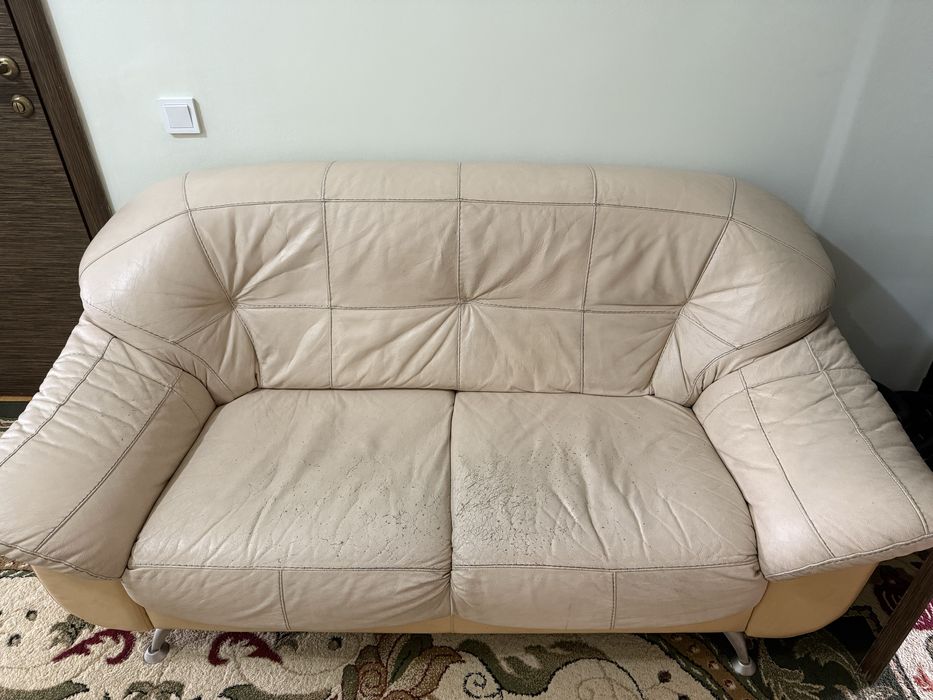 Продам диван для офиса