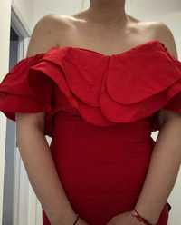 Официална червена рокля по тялото