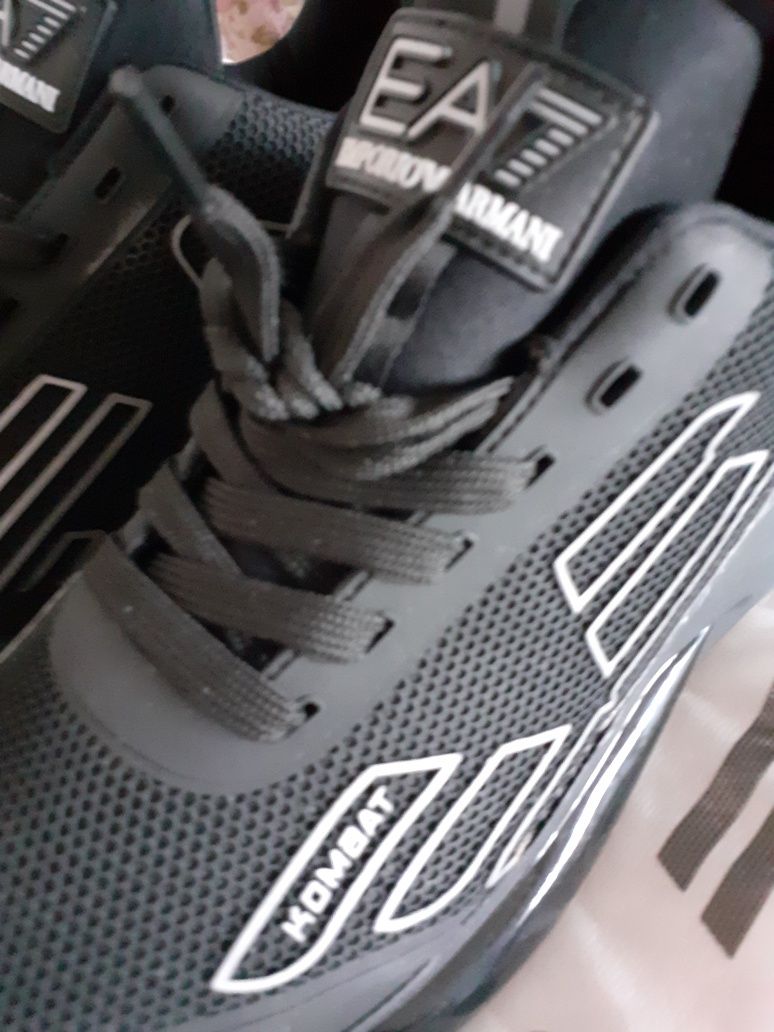 Adidasi Emporio Armani