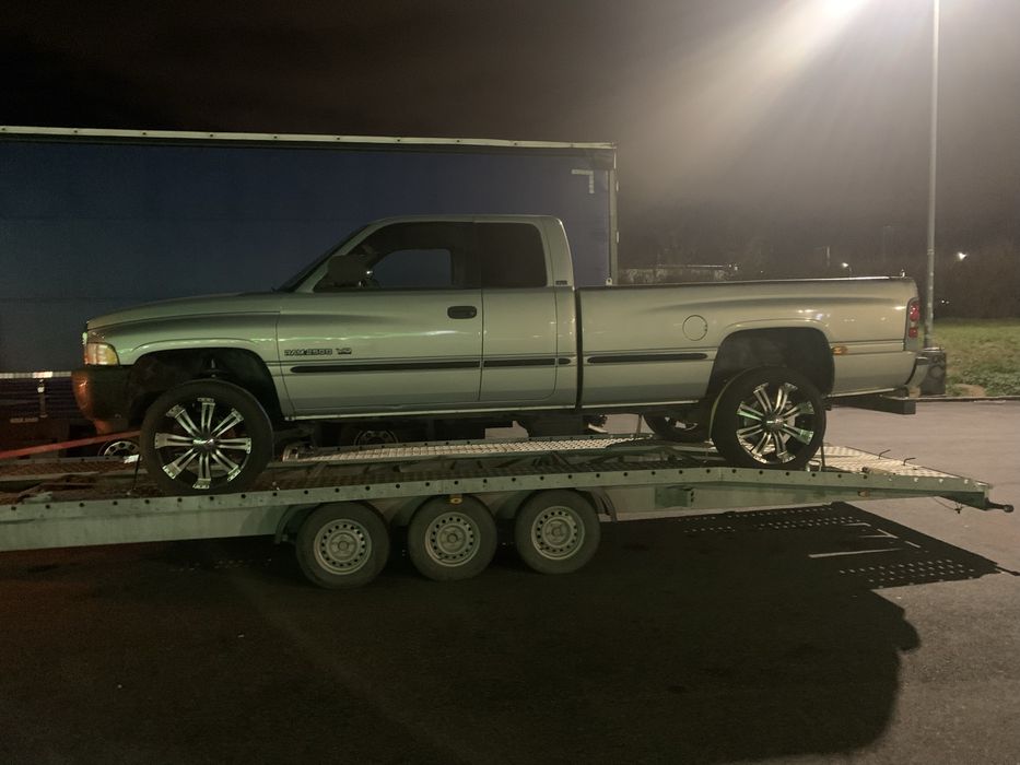 Dodge RAM 2500 Magnum 8.0