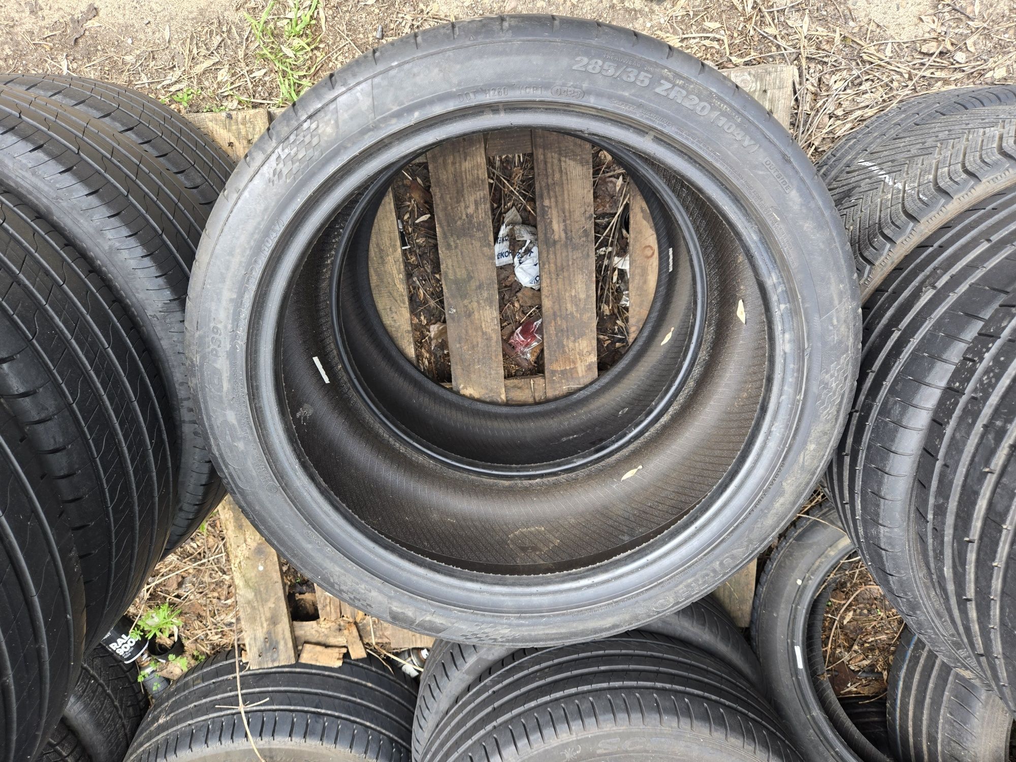 2бр. 285 35 20 Kumho летни.