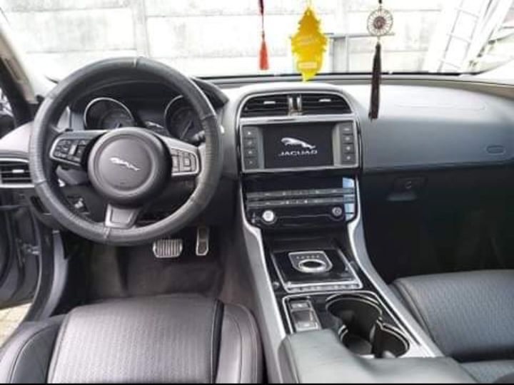 Vând Jaguar xe an 2015