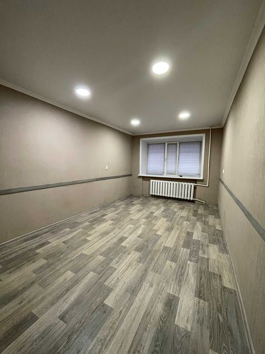 Центр Аренда 44м2 ( 22+22 можно отдельно) Бухар Жырау75, вход со двора