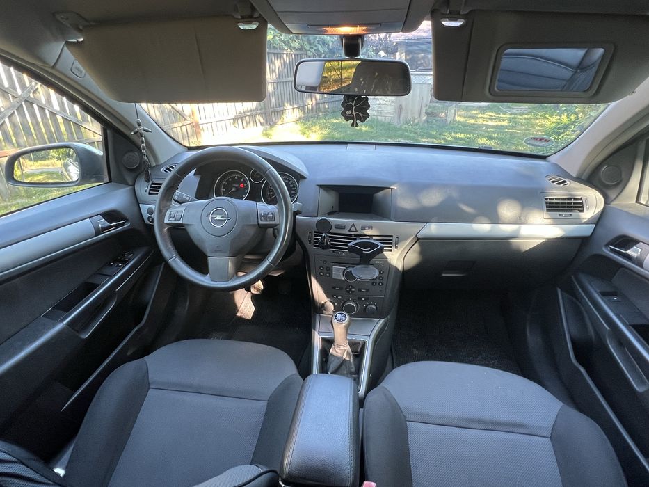 Opel Astra H 1.6 Benzină XEP – 2005
