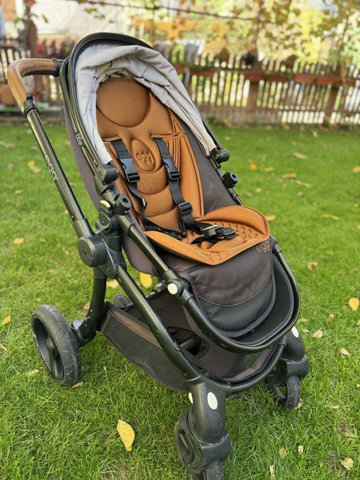 Детска количка EGG  с летен и зимен кош