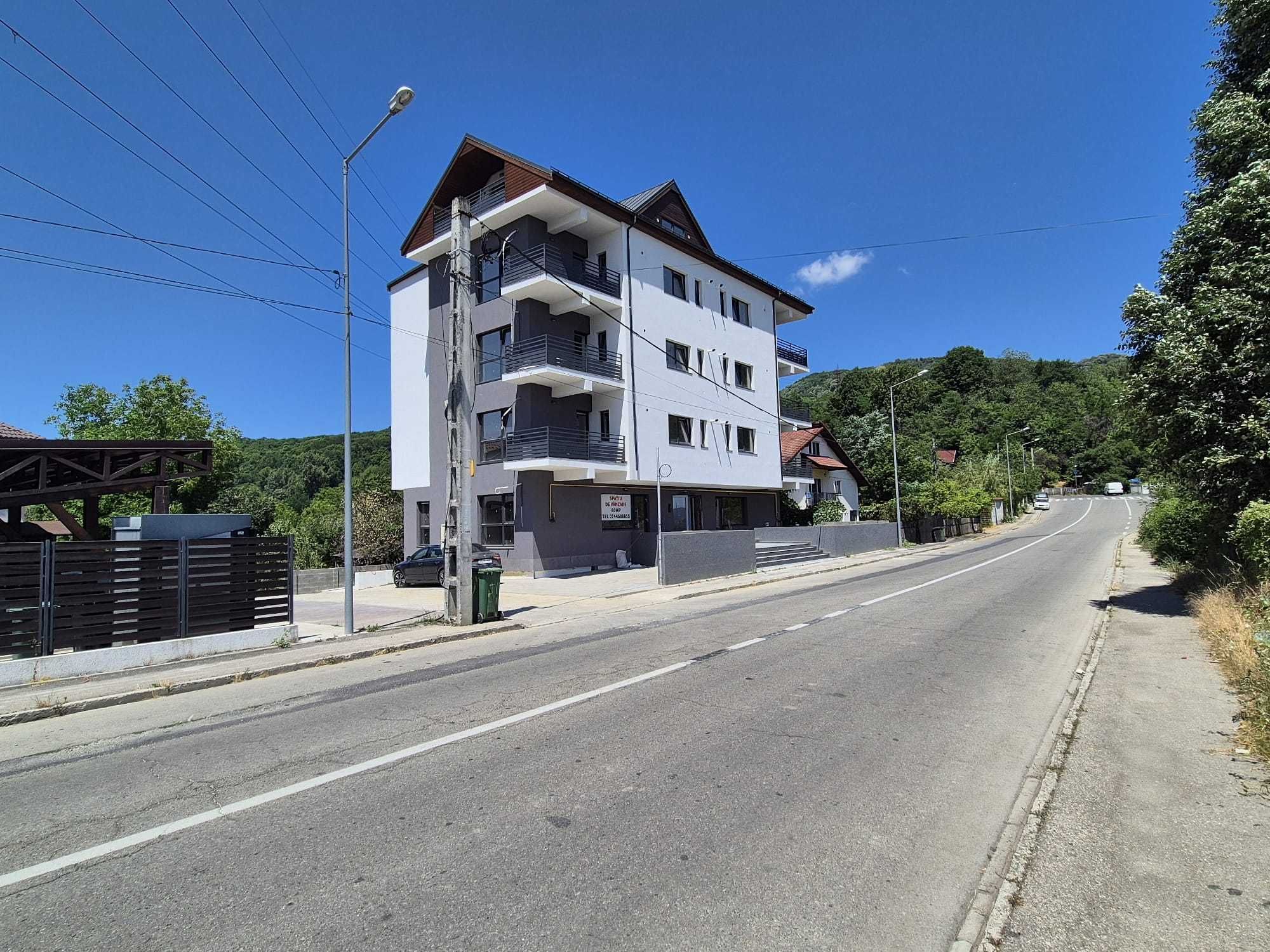 Spatiu comercial de vanzare-BLOC NOU-
