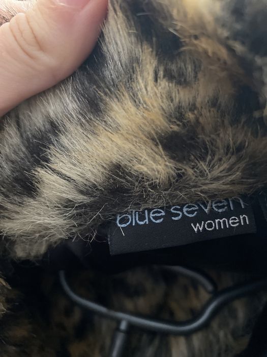 Haina de blana sintetica Blue Seven