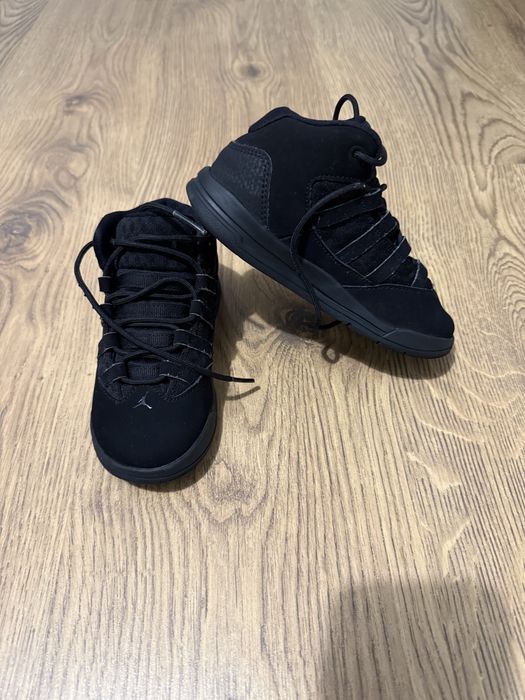 Incaltaminte Jordan marimea 27