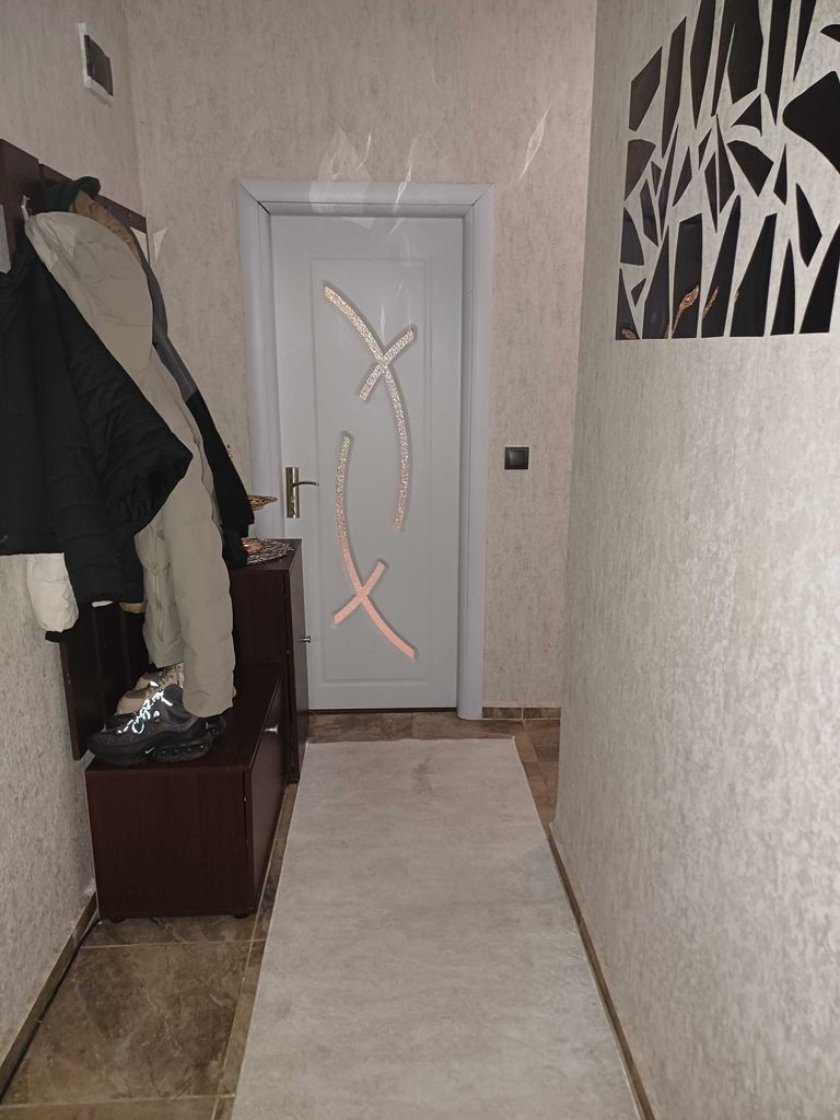 Продава се Четиристаен апартамент в Плевен, Дружба 3 - 115 кв.м за 1340 €/кв.м - Снимка #9