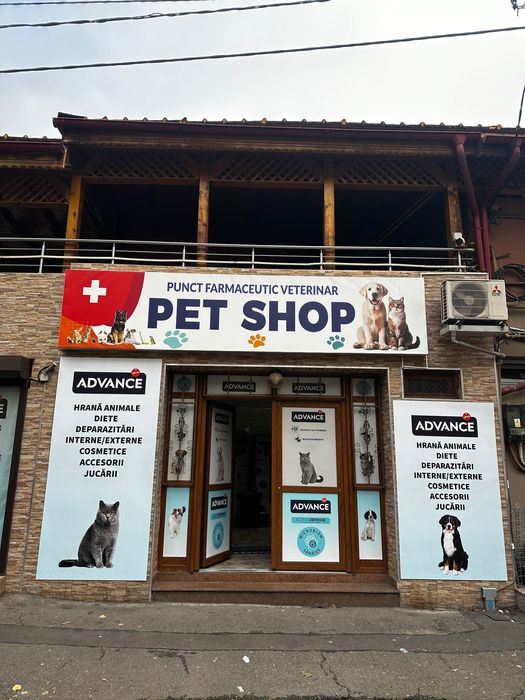 Reclamă luminoasă tip casetă