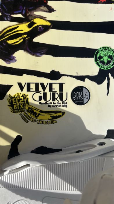 Продавам дъска с автомати за сноуборд