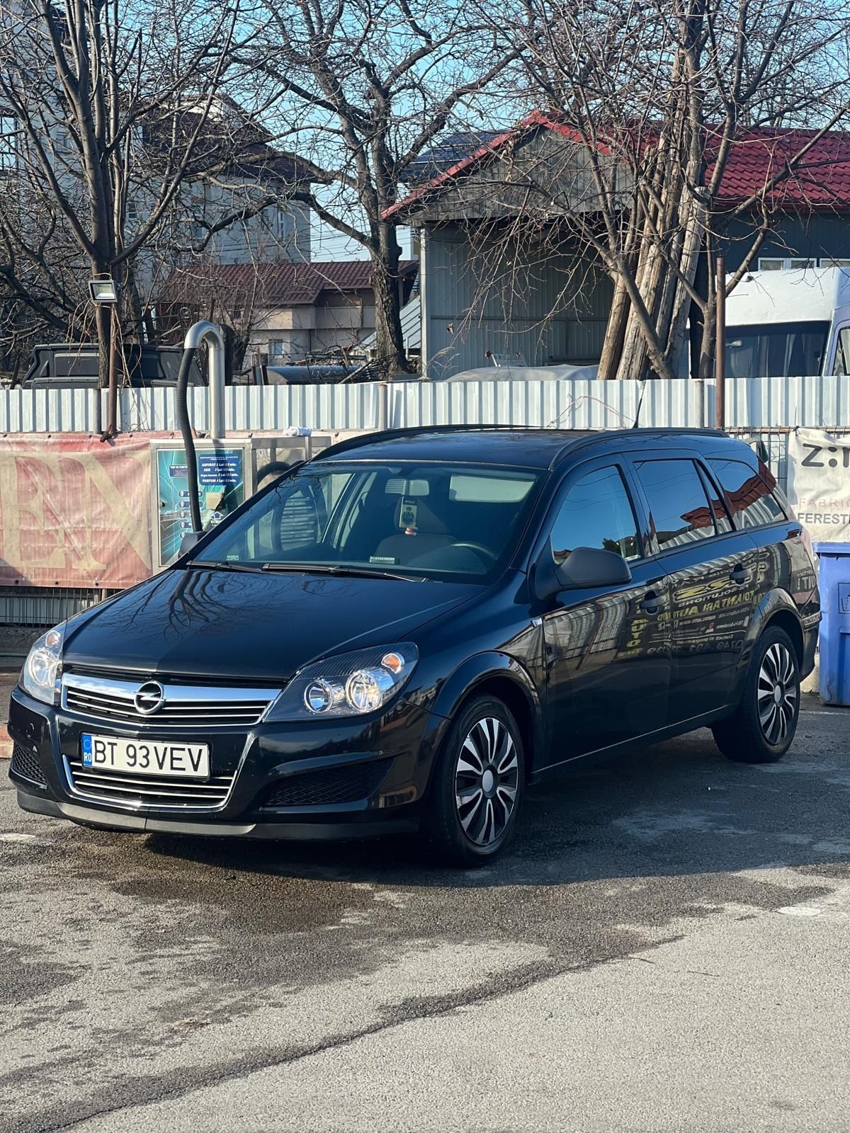 Vând Opel Astra H