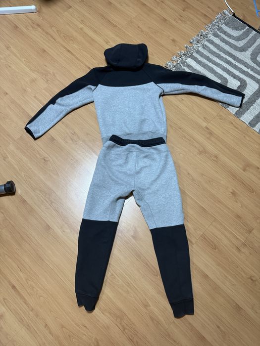 Nike tech fleece сиво/черно