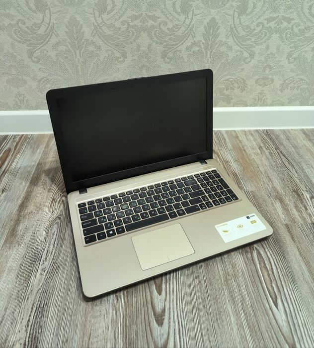 Мощный ноутбук Asus VivoBook/Intel/SSD 256 гигабайт/15.6" дюйм/Premium