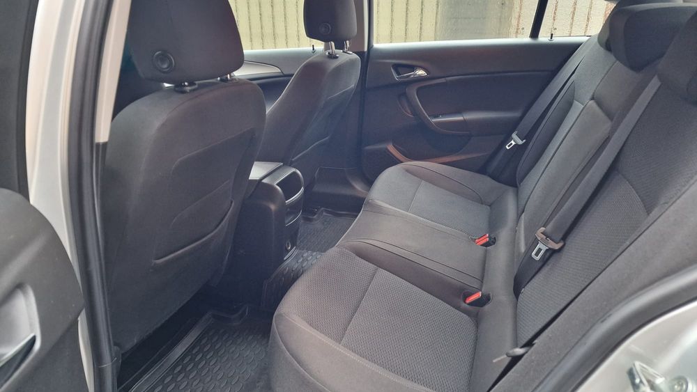 Opel Insignia 1.6 CTDI automat